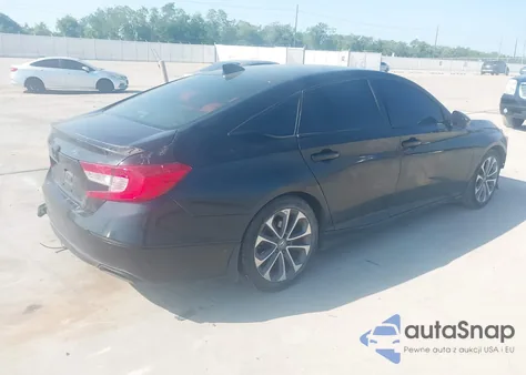 2018 Honda Accord Touring z USA, uszkodzony, nr VIN 1HGCV1F9XJA009506